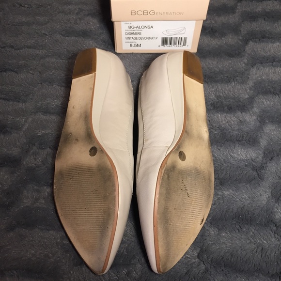BCBG Alonsa Cashmere Leather Pointy Toe Flats 8.5M - Picture 6 of 6